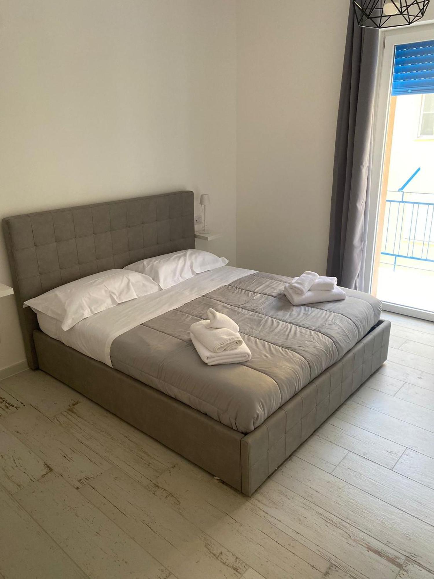 Maison Appartaments Bari Bagian luar foto