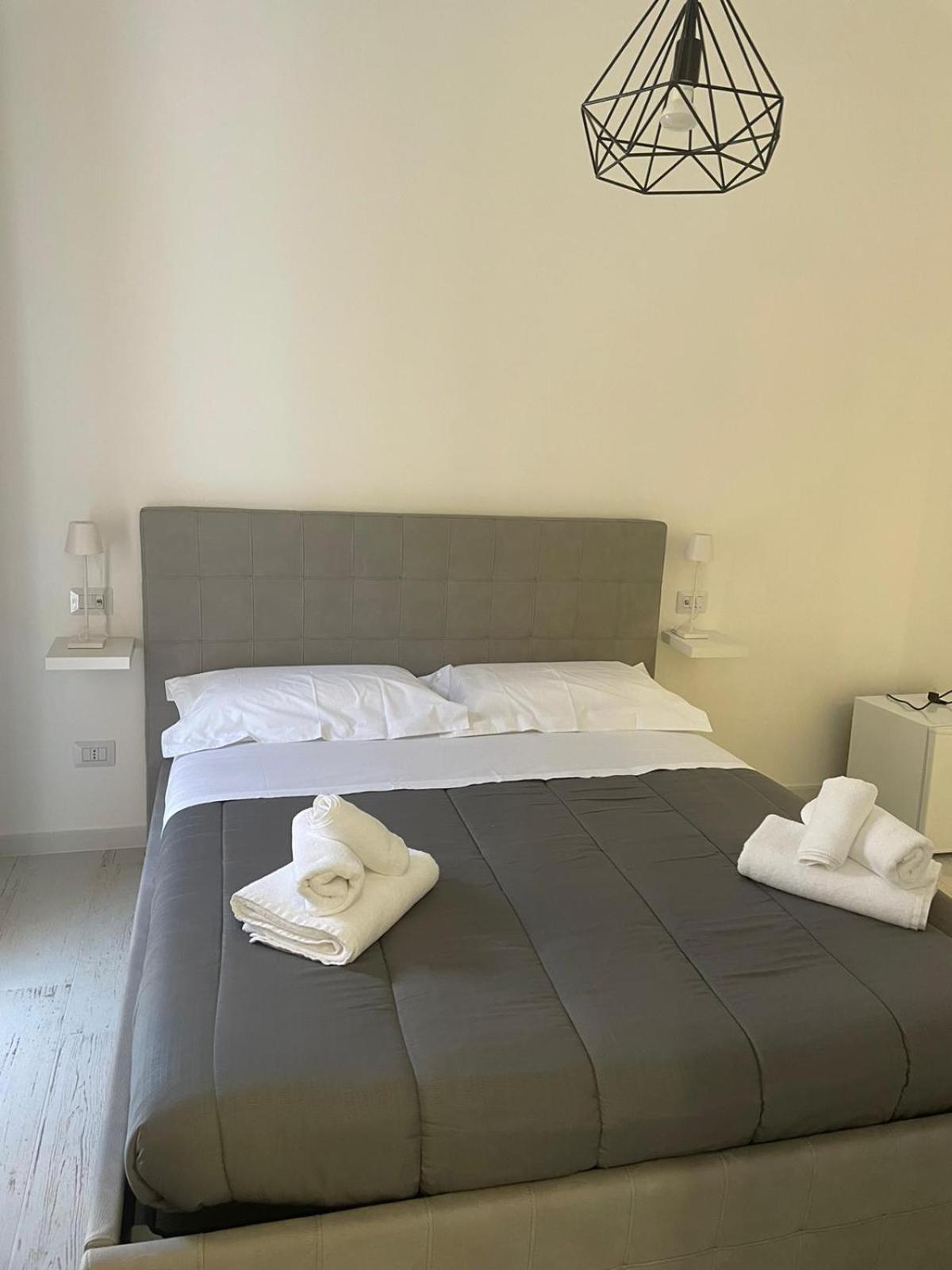 Maison Appartaments Bari Bagian luar foto