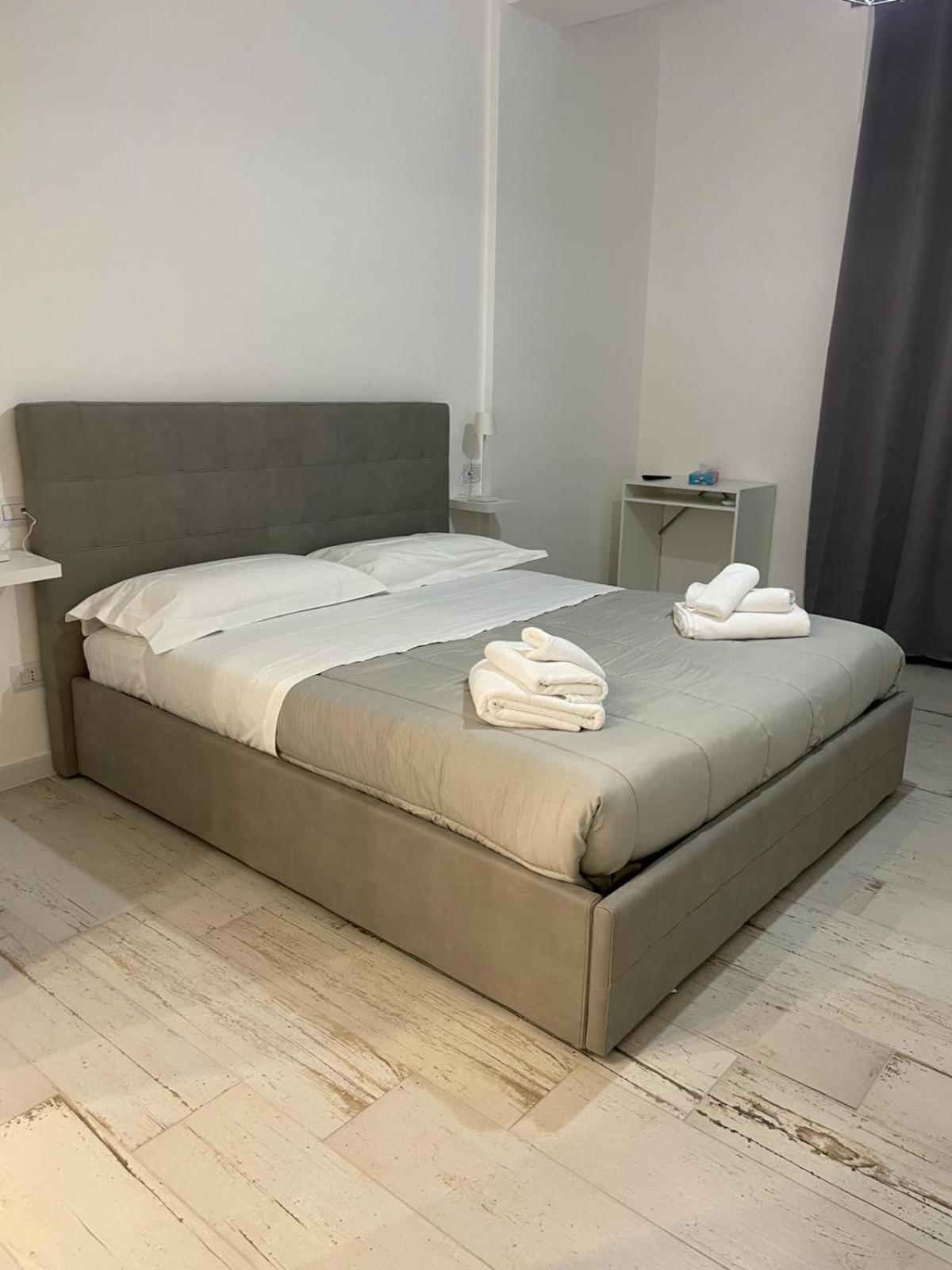 Maison Appartaments Bari Bagian luar foto