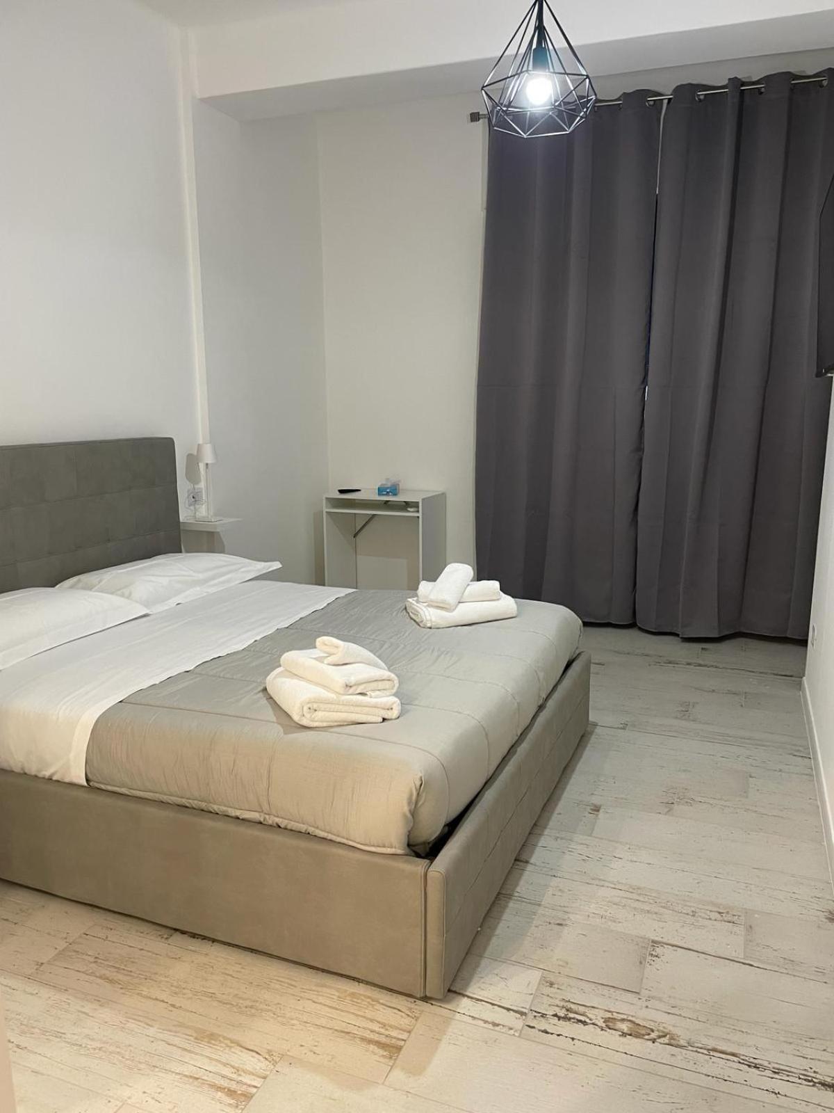 Maison Appartaments Bari Bagian luar foto