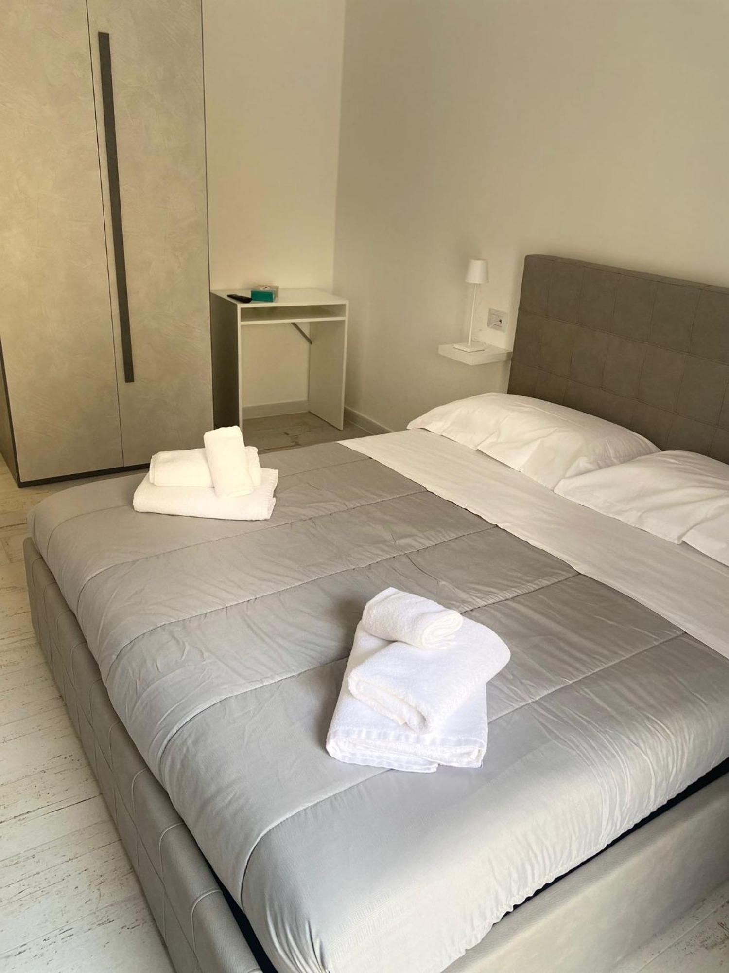 Maison Appartaments Bari Bagian luar foto