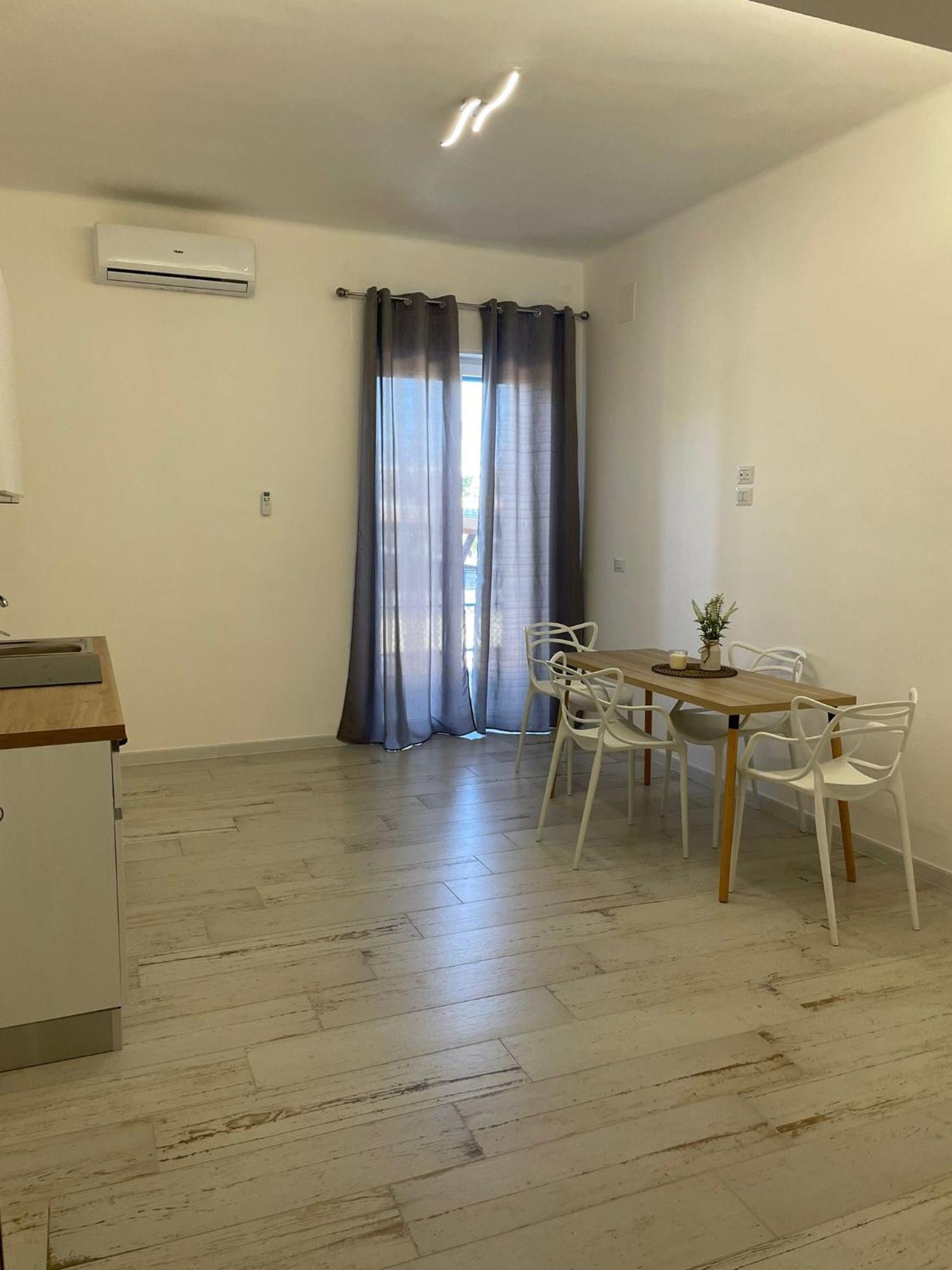 Maison Appartaments Bari Bagian luar foto