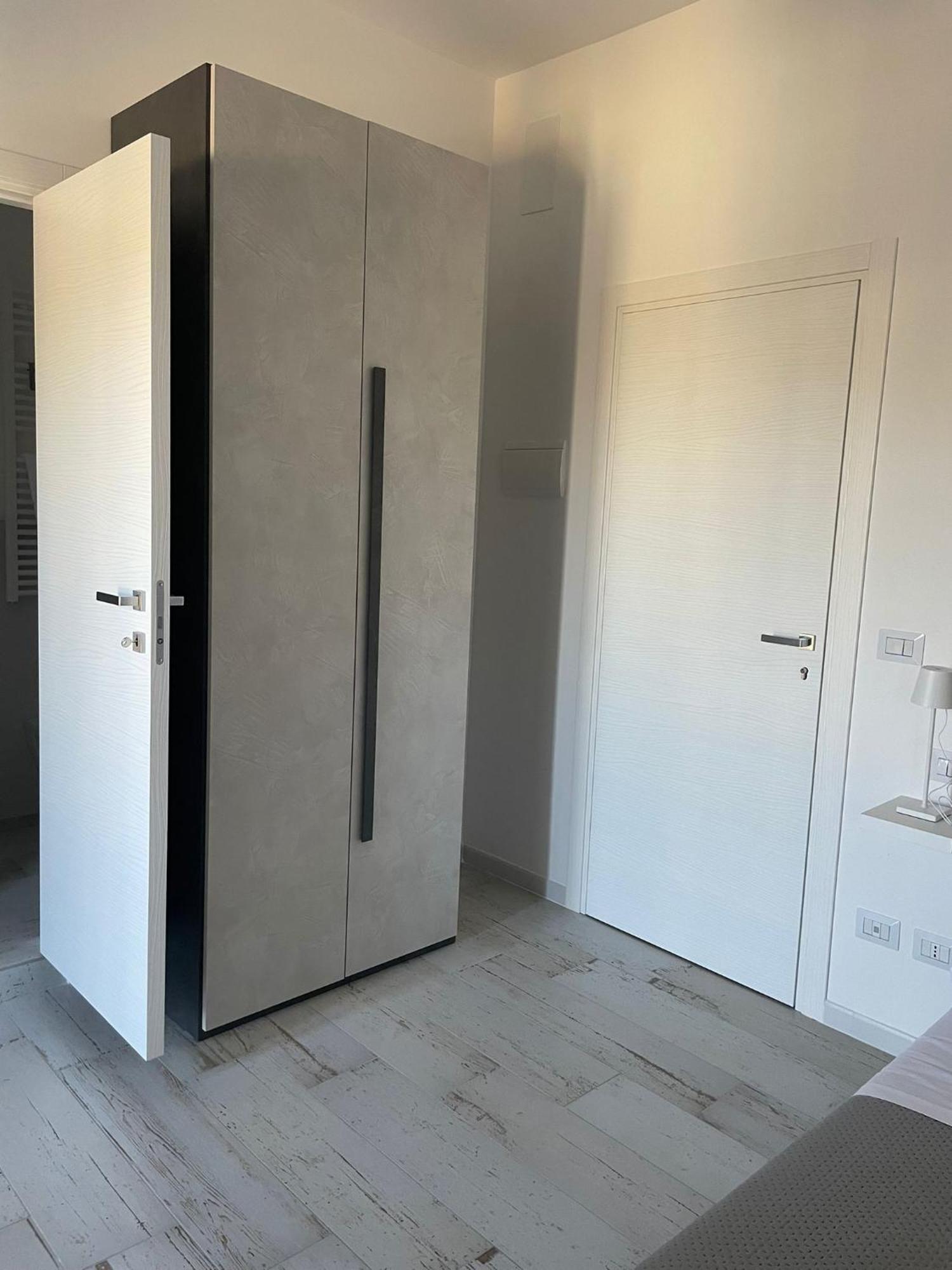 Maison Appartaments Bari Bagian luar foto