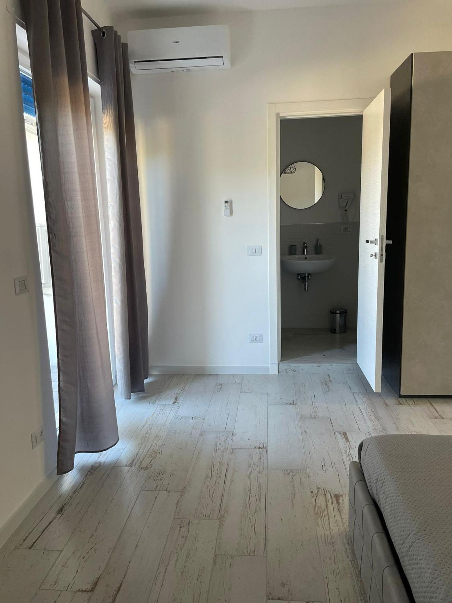 Maison Appartaments Bari Bagian luar foto