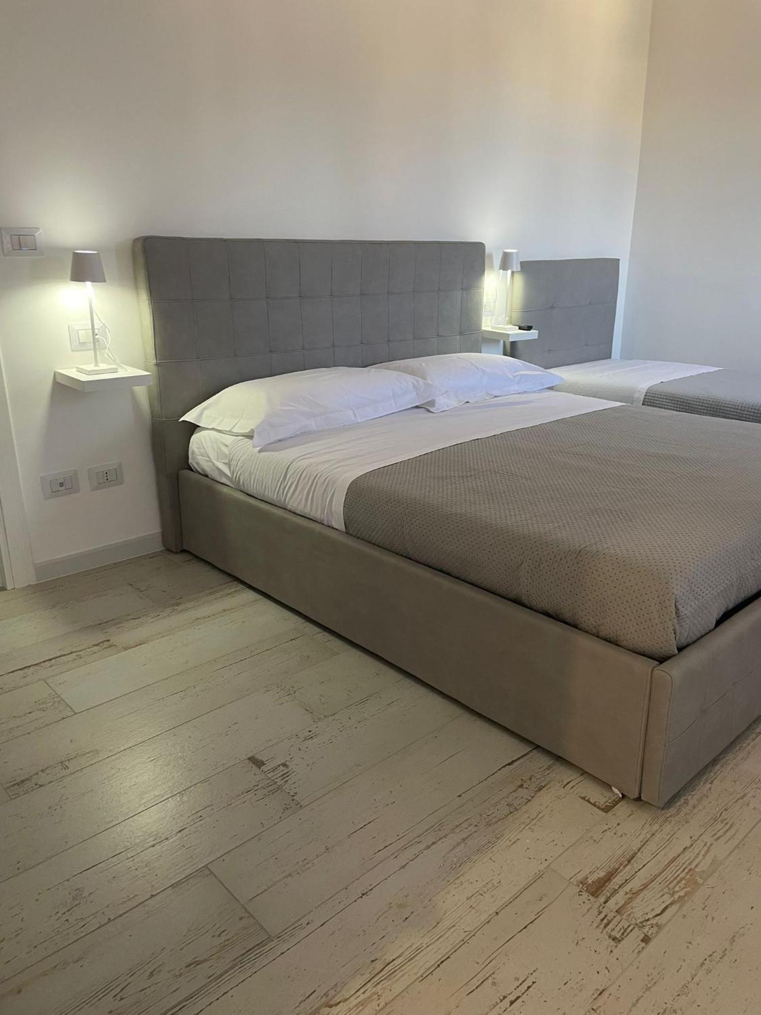 Maison Appartaments Bari Bagian luar foto